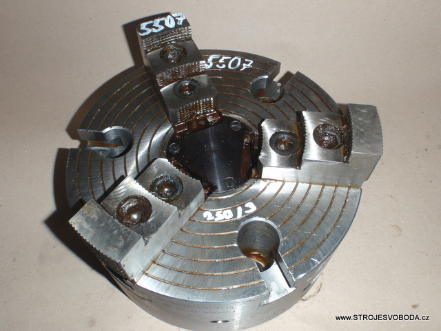 Sklíčidlo pneumatické 250/3  PU 3 S 250 (05507.JPG)